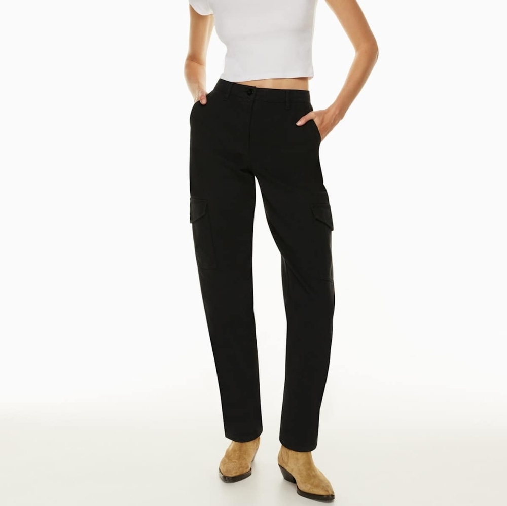 Aritzia Wilfred Free Black Modern Cargo Pants